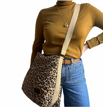 Load image into Gallery viewer, Sixton Portland Messenger Bag