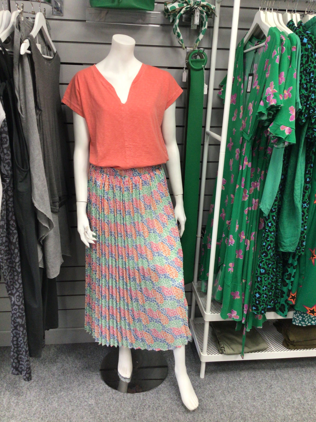 Bright Animal Print Pleated Skirt