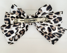 Load image into Gallery viewer, Leopard Bow Hair Slide
